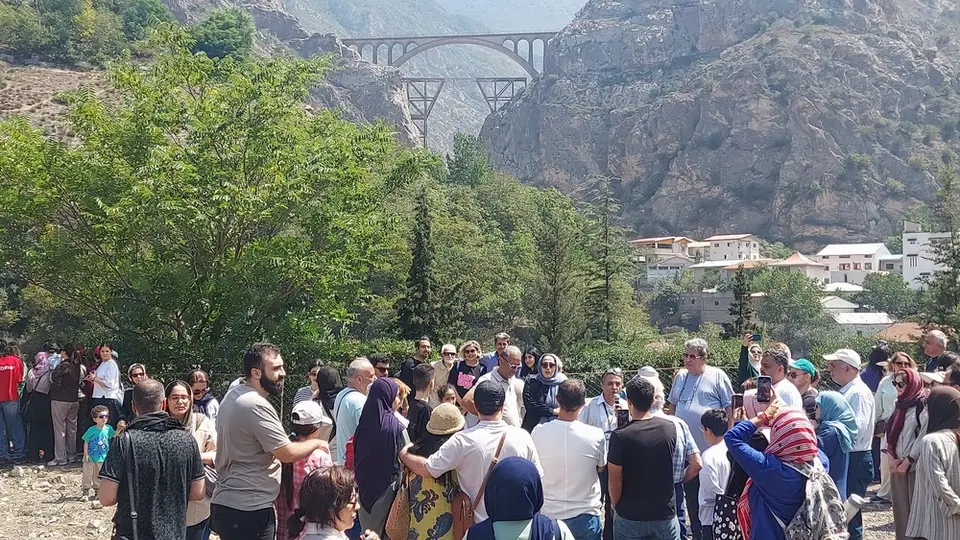 یک روز متفاوت با قطار گردشگری شیرگاه