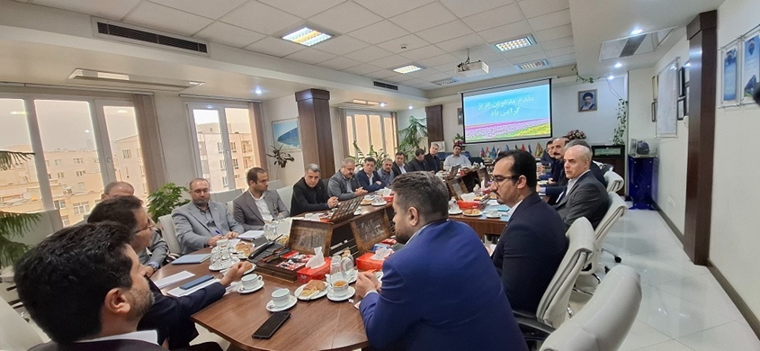 حضور دکتر نظری در نشست شورای مدیران ستادی شرکت راه آهن حمل و نقل