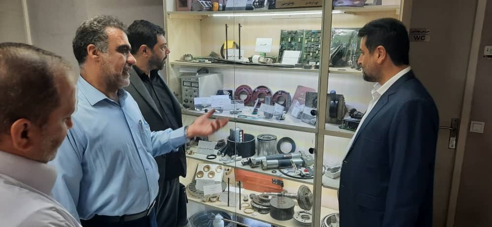 بازدید مدیر عامل صندوق پس انداز کارکنان راهآهن از شرکت راهآهن کشش