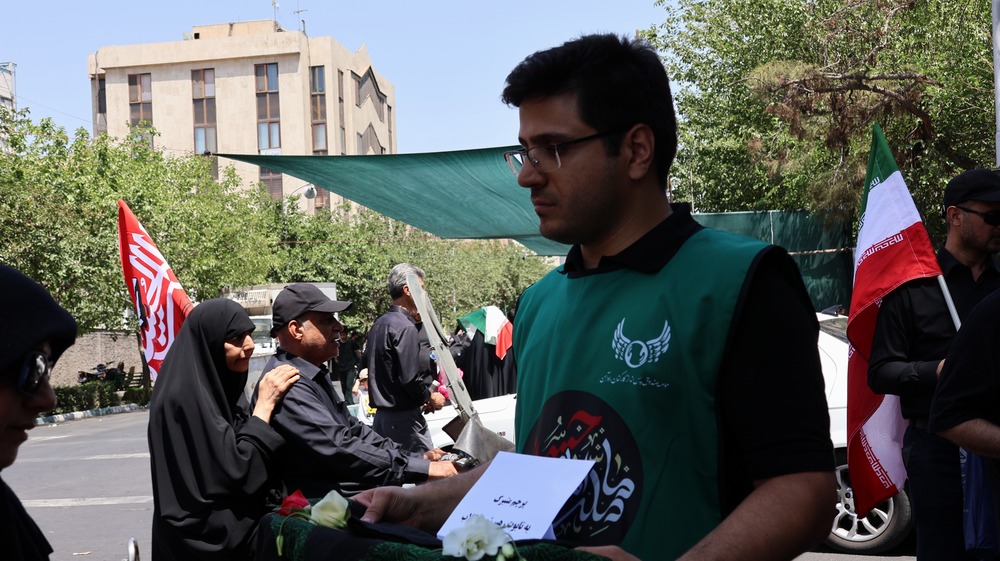 مسیر وصال؛ جمعی از نامه‌های مشایعت‌کنندگان پیکر رهبر شهید انقلاب
