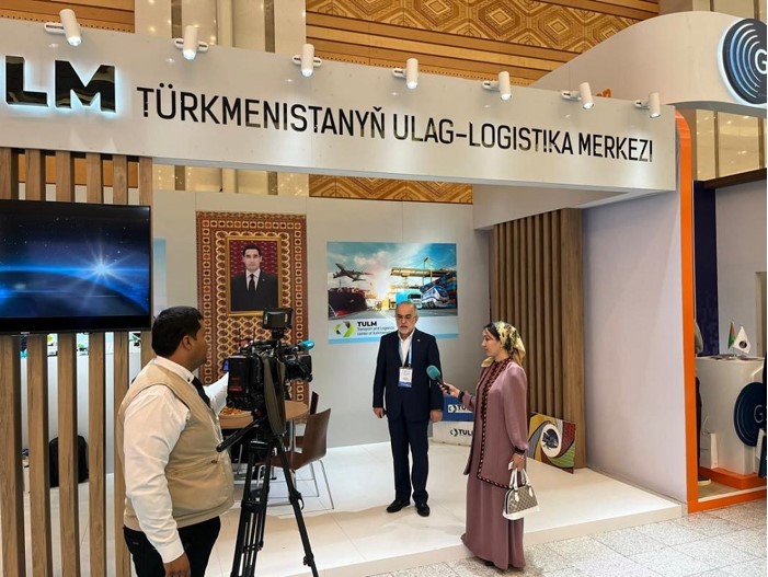 حضور شرکت راه آهن حمل و نقل در کنفرانس و نمایشگاه بین المللی" کریدورهای حمل و نقل بین المللی اتصال و توسعه "